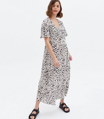 New look maternity store leopard print dress