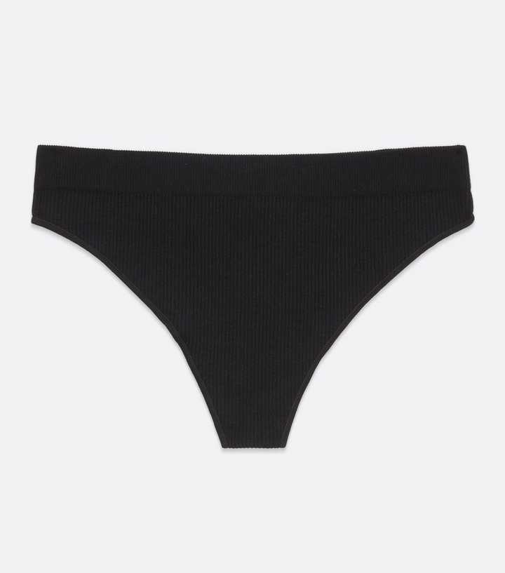 https://media3.newlookassets.com/i/newlook/820943701M9/womens/clothing/lingerie/curves-black-ribbed-seamless-thong.jpg?strip=true&qlt=50&w=720