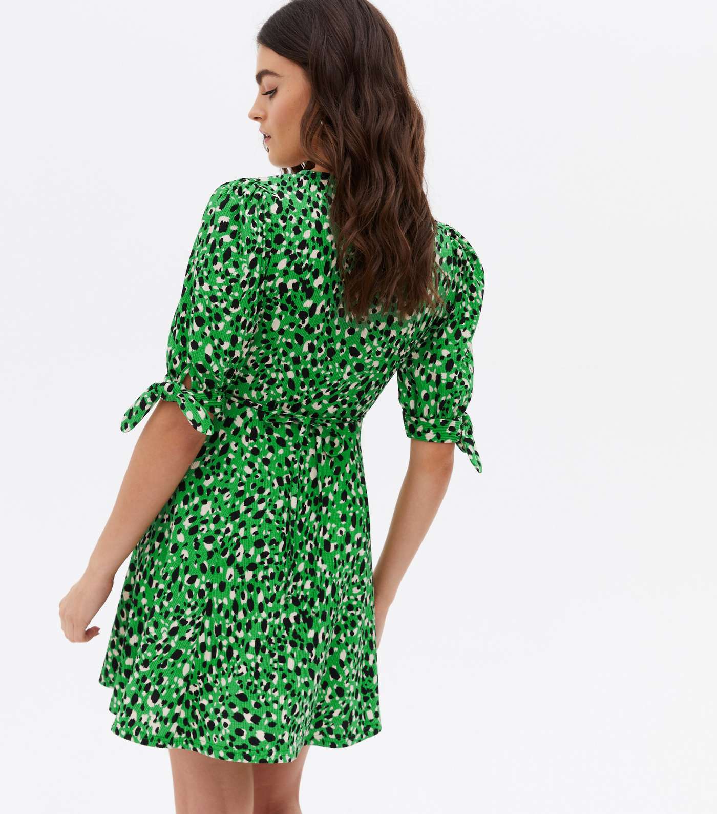 Green Leopard Print Crinkle Jersey Mini Dress Image 4