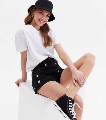 Black Daisy Embroidered Denim Shorts