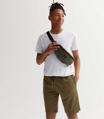 Khaki hotsell shorts look