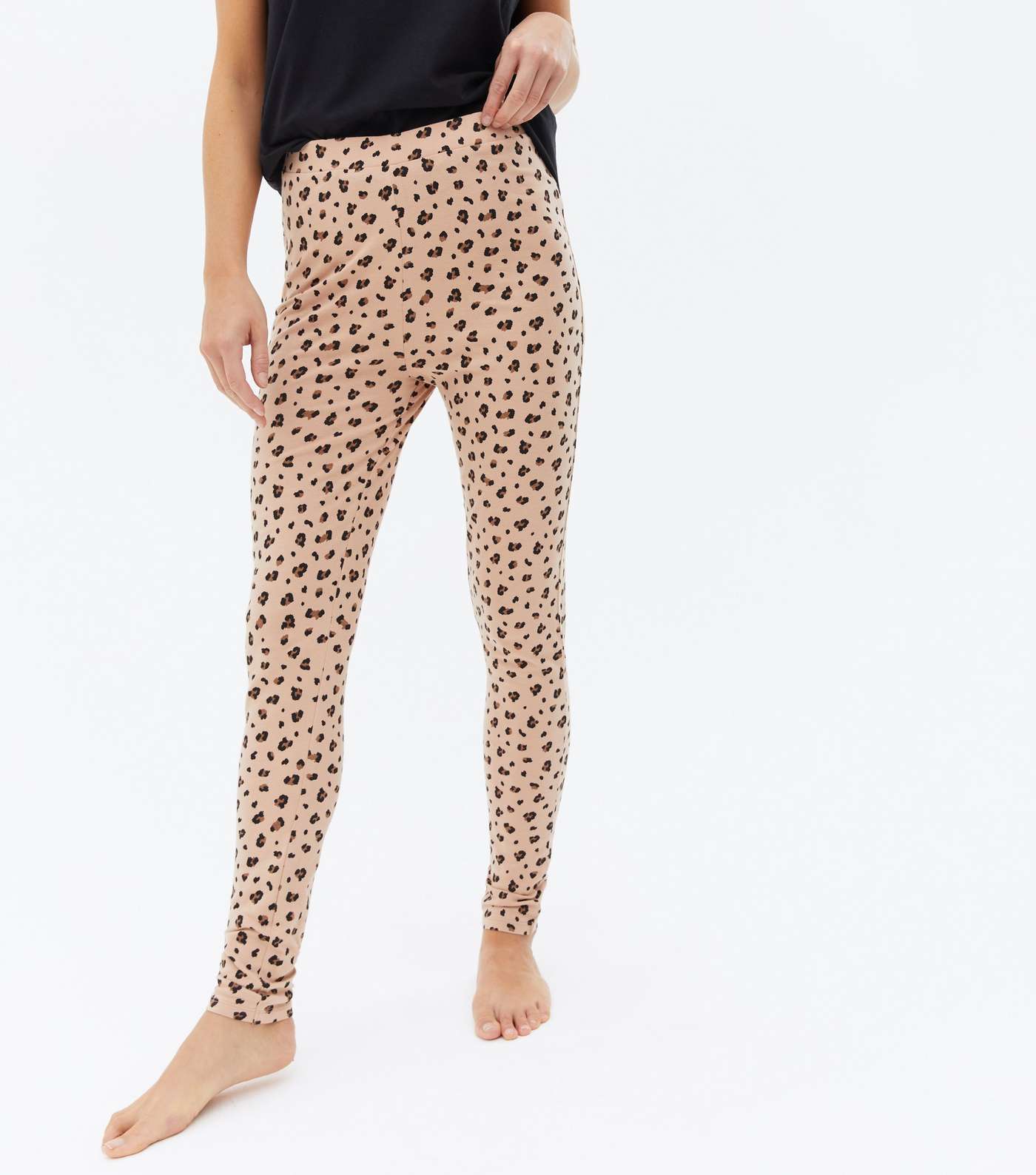 Black T-Shirt and Legging Pyjama Set with Leopard Print Image 3