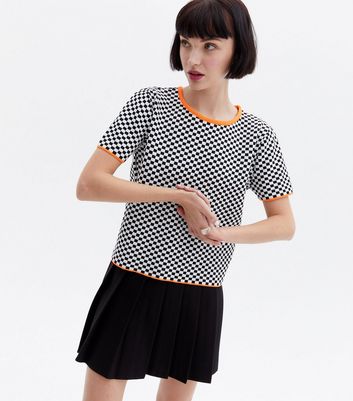 Click to view product details and reviews for Black Checkerboard Ringer Crop T Shirt New Look.