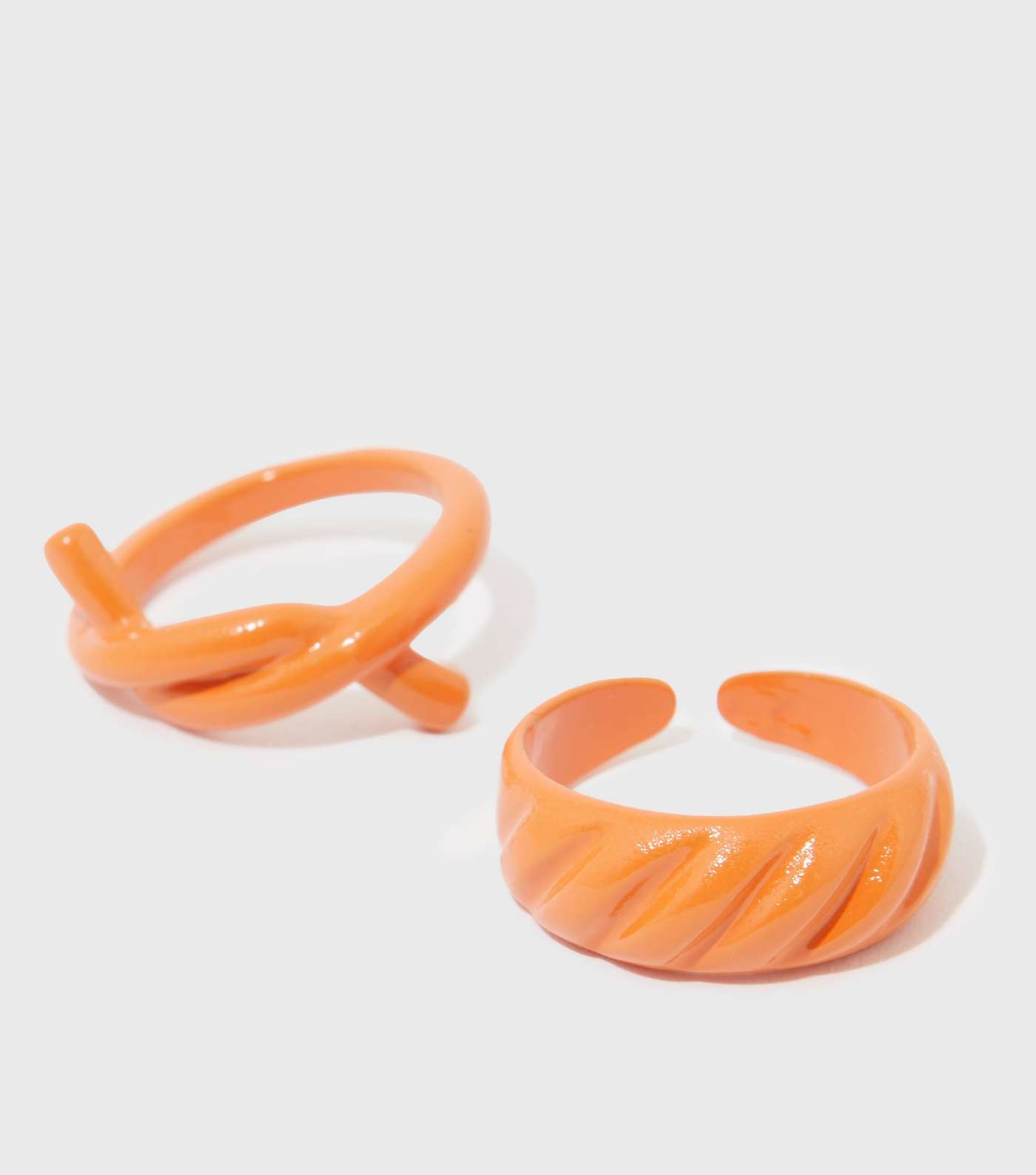 2 Pack Orange Coated Twist Rings