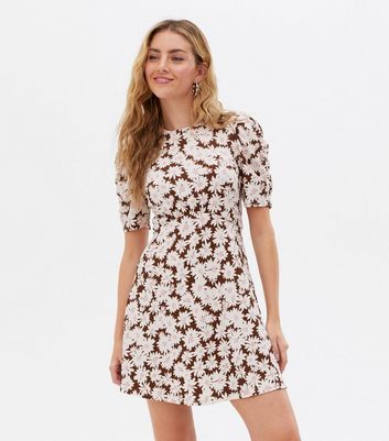 Brown Floral Crinkle Jersey Ruched Mini Dress | New Look