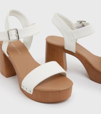 Ladies sandals clearance in new look