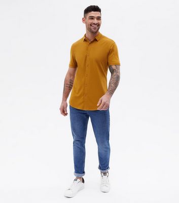 tan shirt outfit mens