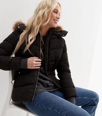 Puffer jacket discount black fur hood