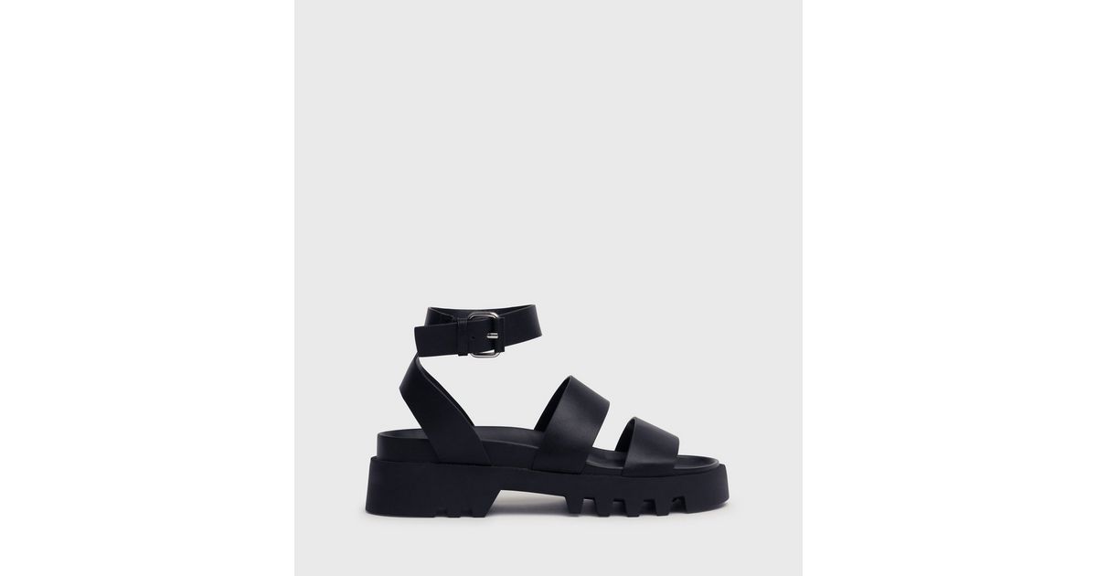 London Rebel Black Chunky Buckle Sandals New Look