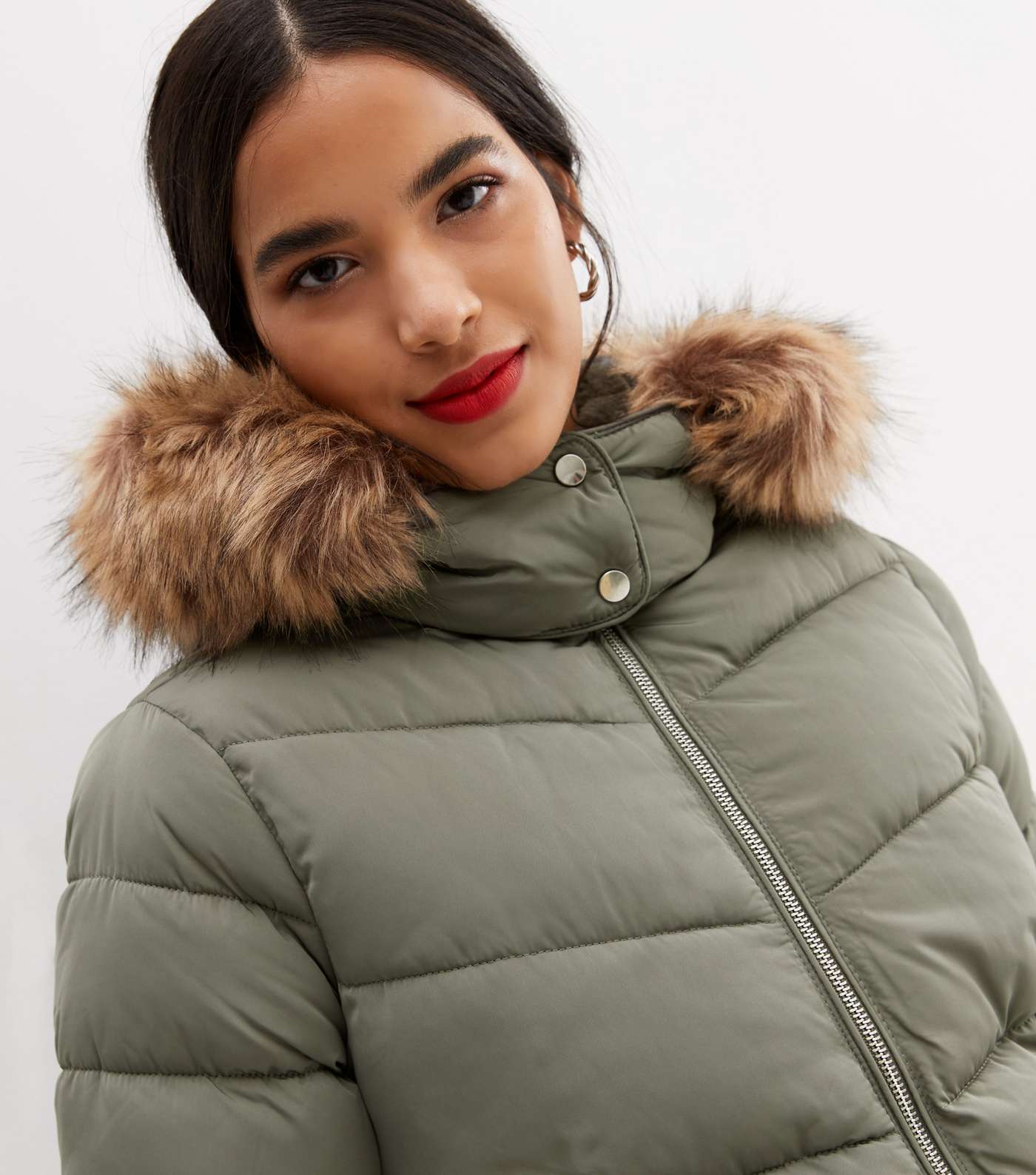 Maternity Olive Faux Fur Hooded Puffer Jacket Image 3