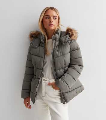 Petite Olive Faux Fur Trim Hooded Puffer Jacket
