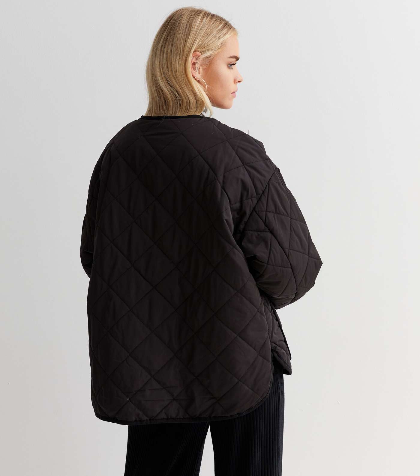 Petite Black Quilted Collarless Jacket Image 4