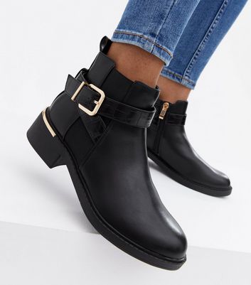 Croc store buckle boots