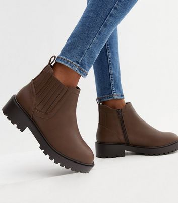 Chunky brown chelsea clearance boots