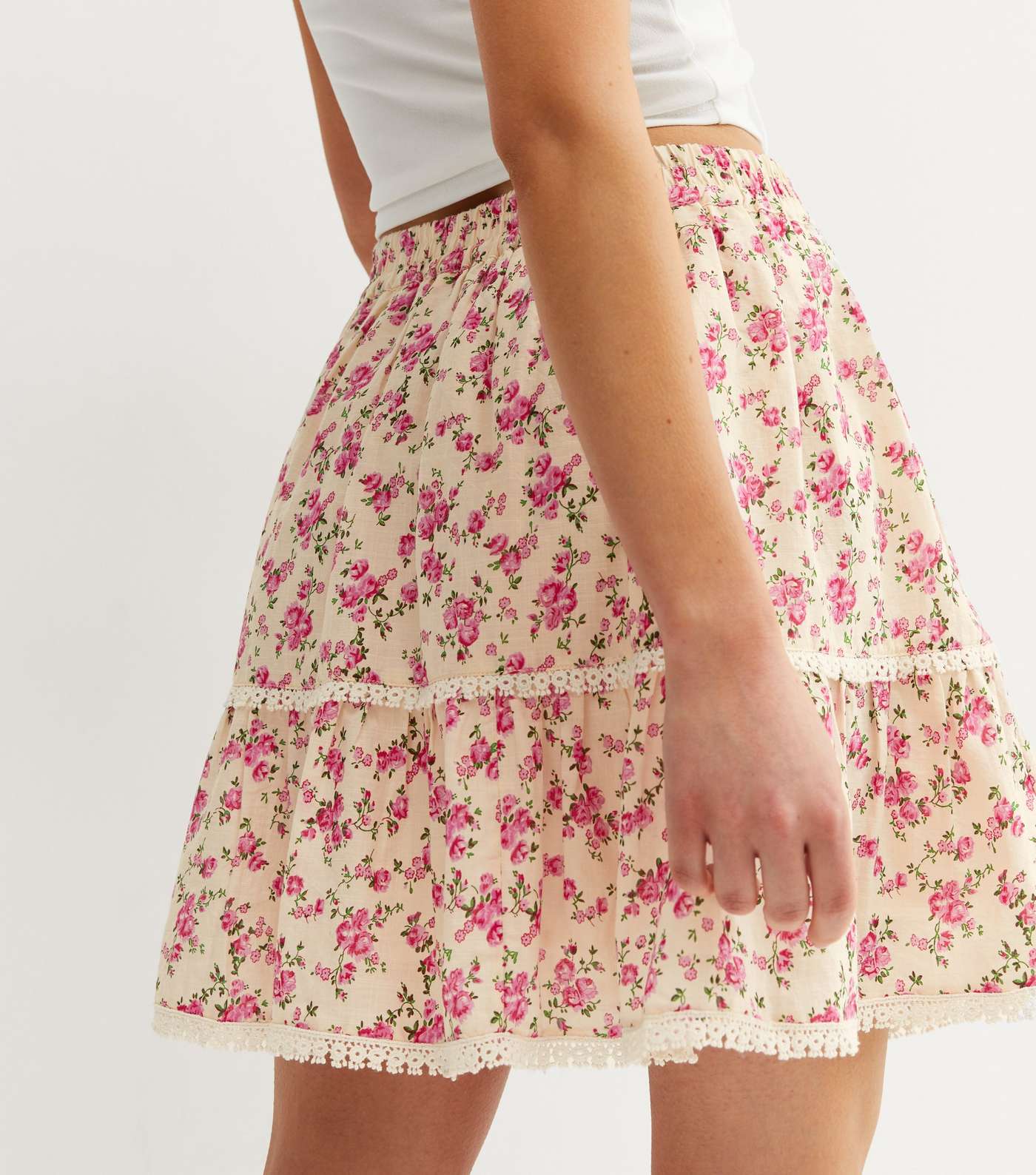 Off White Floral Lace Trim Tiered Mini Skirt Image 4