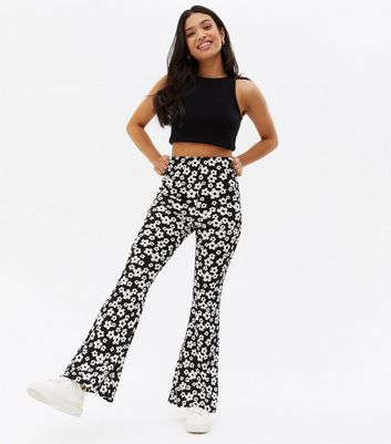 Shoppers love New Looks patterned set that looks perfect for spring   Mirror Online