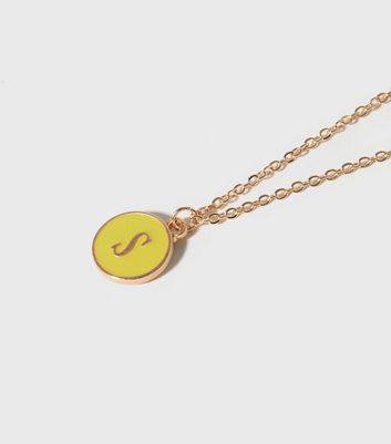 Gold S Initial Circle Pendant Necklace 