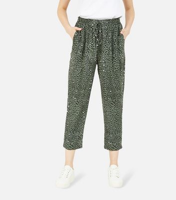 Green leopard hot sale print pants