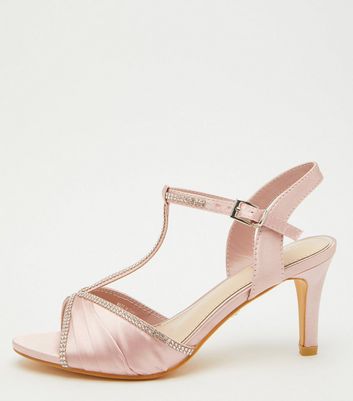 Quiz clearance pink heels