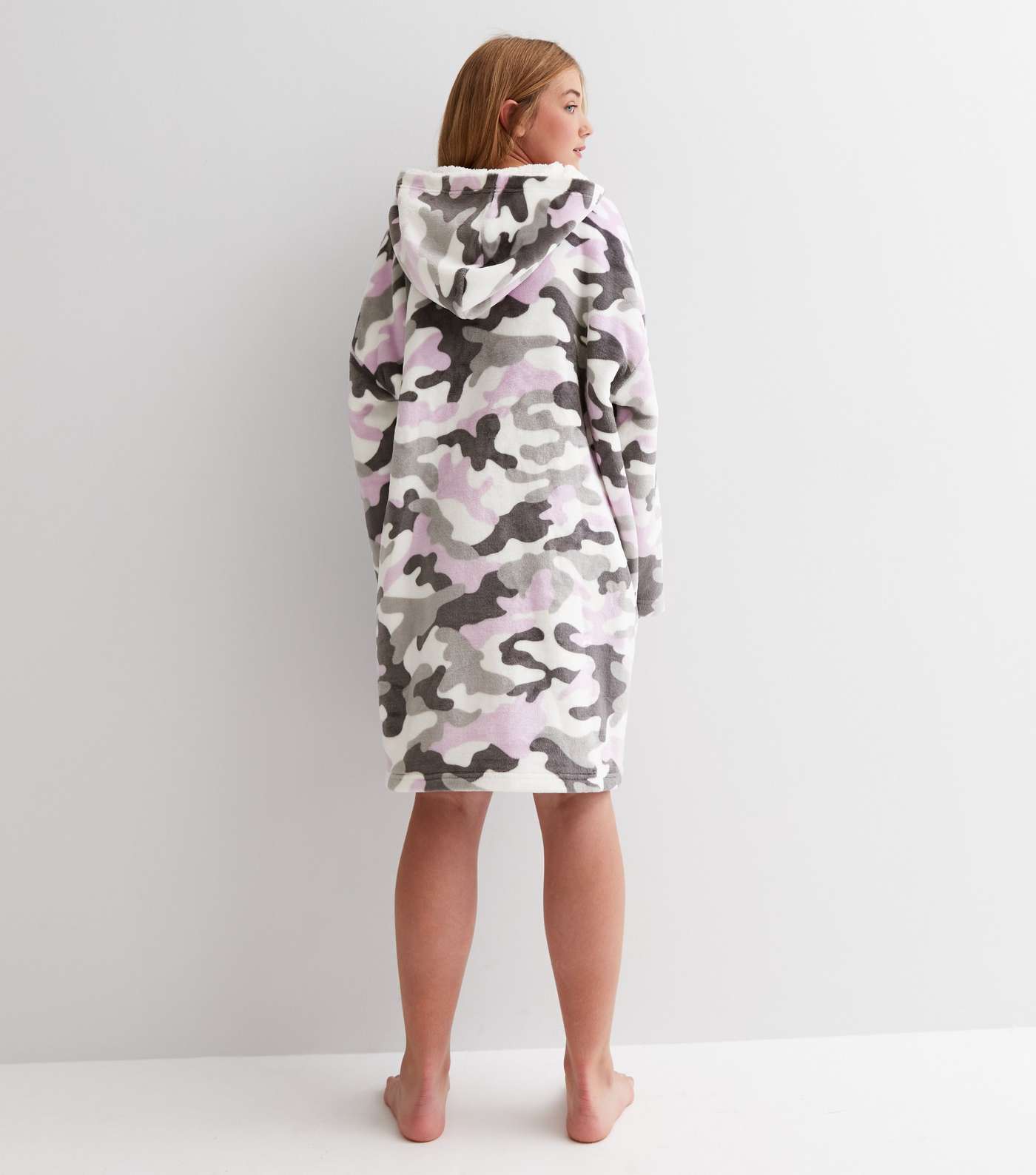 Girls Purple Camo Fleece Oversized Blanket Hoodie Image 4
