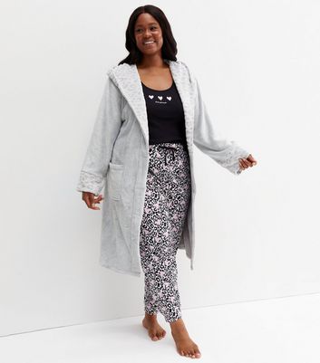 Curves Pale Grey Leopard Print Hooded Dressing Gown | New Look