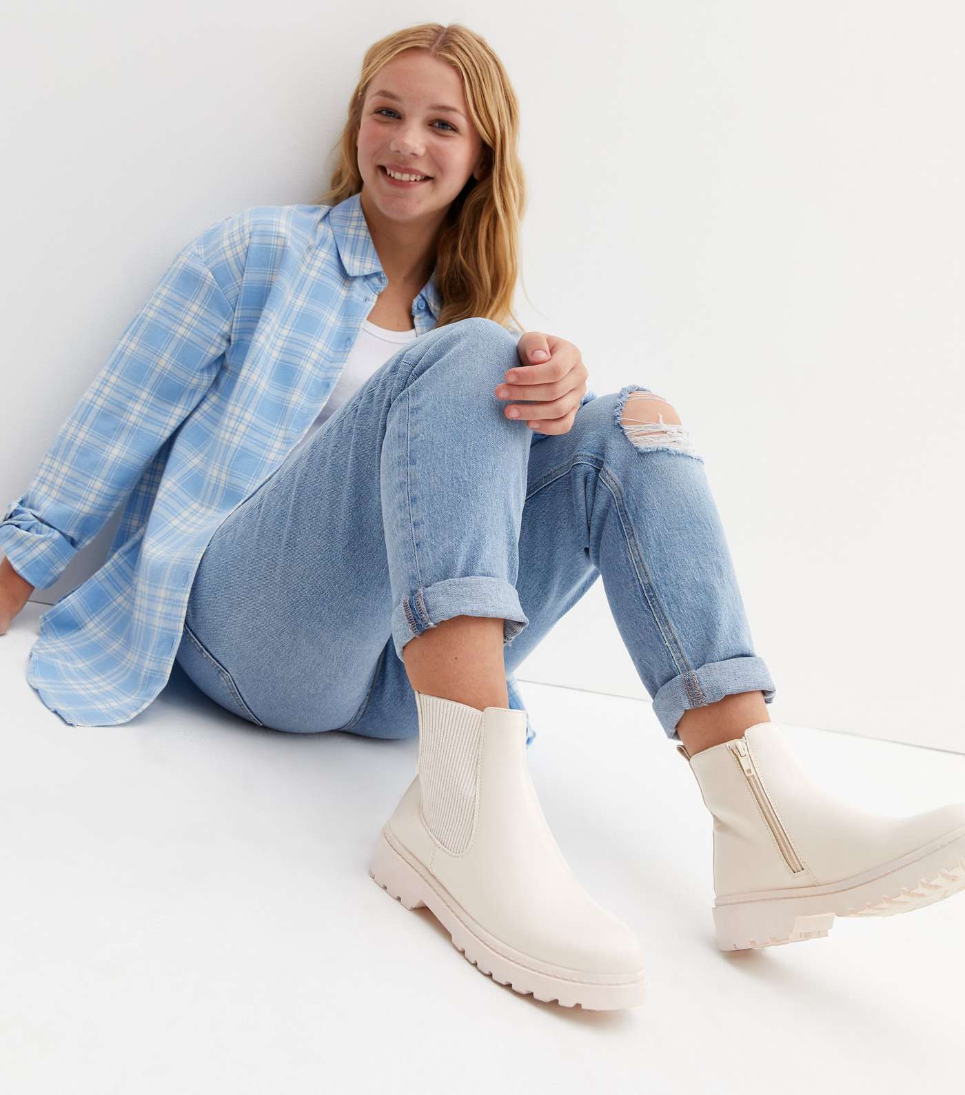 Girls Off White Chunky Cleated Chelsea Boots Image 2