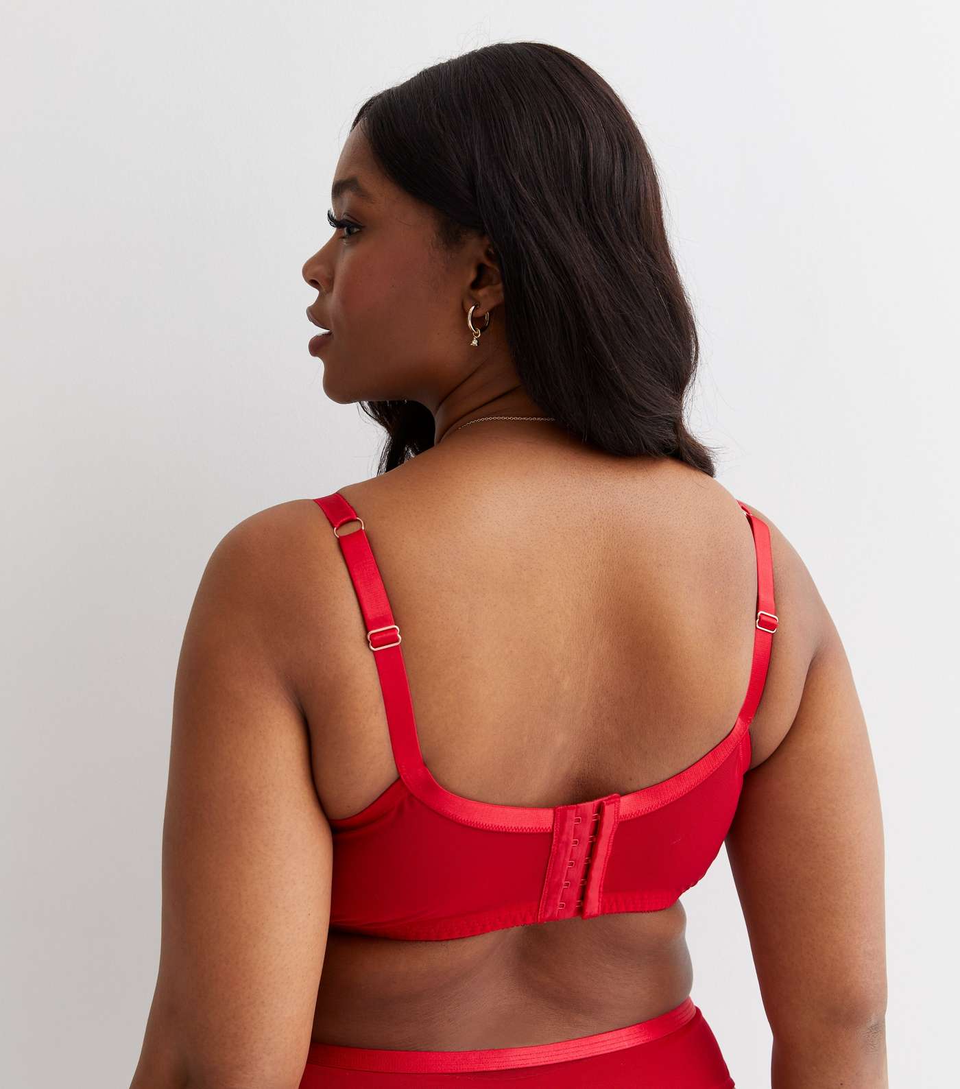 Curves Red Scallop Lace Plunge Bra Image 3