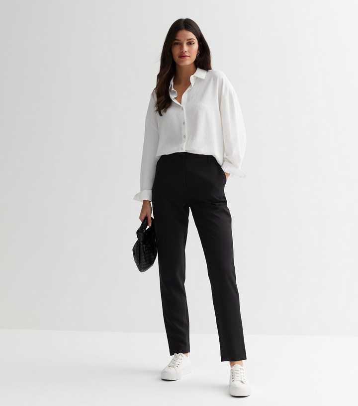 https://media3.newlookassets.com/i/newlook/832737401/womens/clothing/trousers/black-slim-leg-trousers.jpg?strip=true&qlt=50&w=720