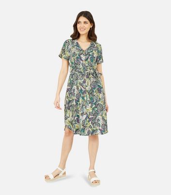 Yumi Green Leaf Print Tie Waist Shirt Dress New Look