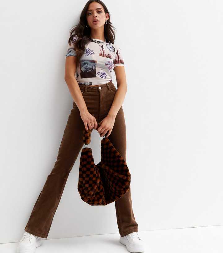 https://media3.newlookassets.com/i/newlook/833270827/womens/clothing/trousers/dark-brown-cord-high-waist-flared-trousers.jpg?strip=true&qlt=50&w=720