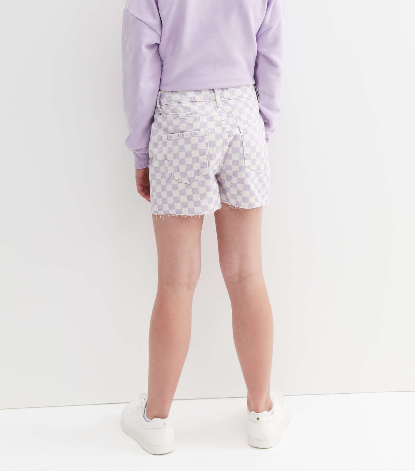 Girls Lilac Checkerboard Denim Frayed Hem Shorts Image 4