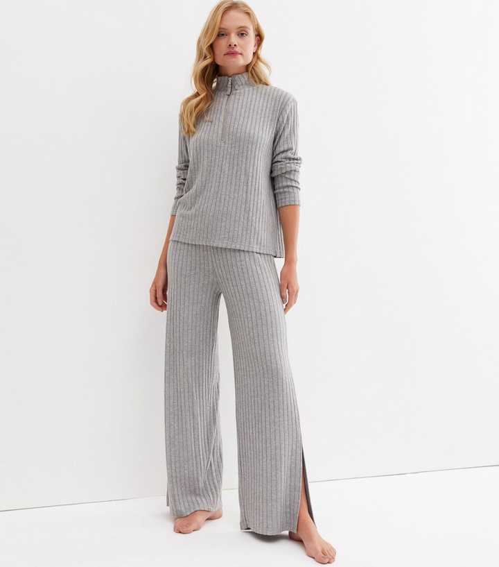https://media3.newlookassets.com/i/newlook/833992904/womens/clothing/loungewear/grey-ribbed-split-hem-wide-leg-lounge-trousers.jpg?strip=true&qlt=50&w=720