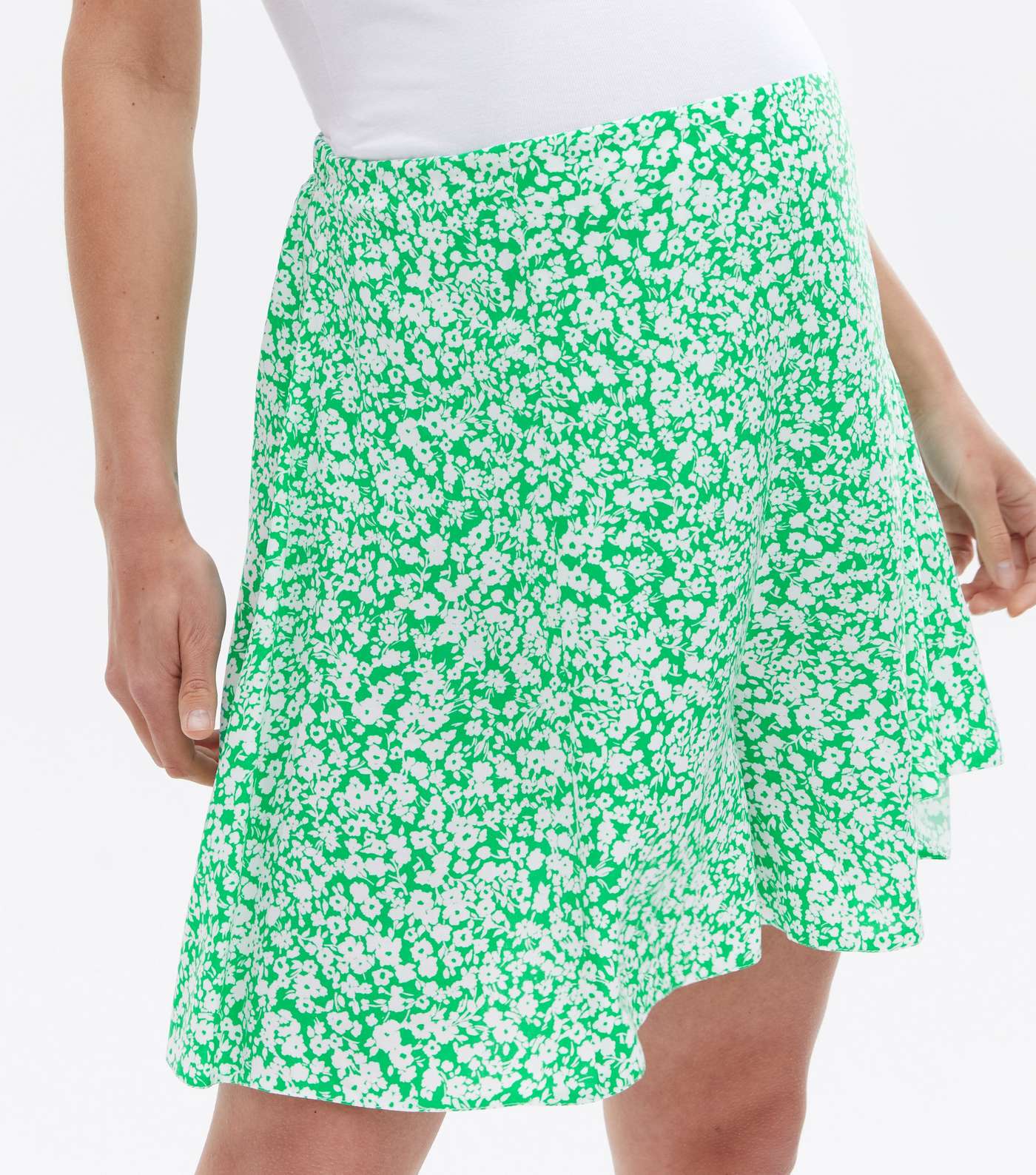 Maternity Green Ditsy Floral Over Bump Flippy Shorts Image 3
