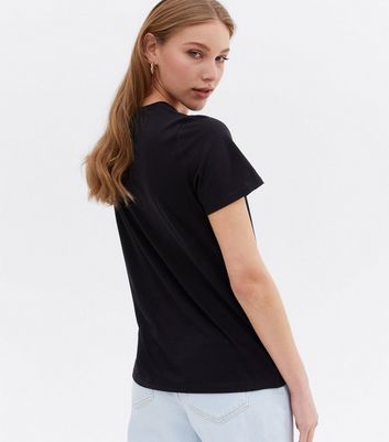 Click to view product details and reviews for Black Bee Pocket Short Sleeve T Shirt New Look.