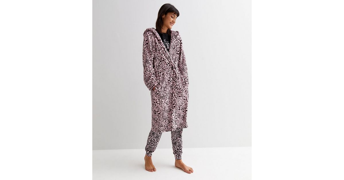 Pink Leopard Print Faux Fur Hooded Dressing Gown New Look