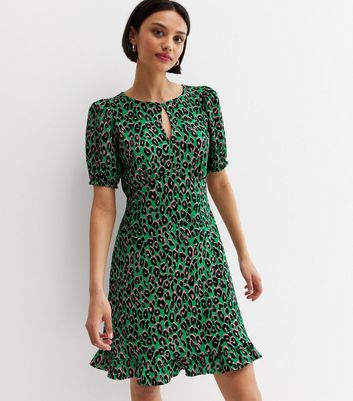 New look green leopard hotsell print dress