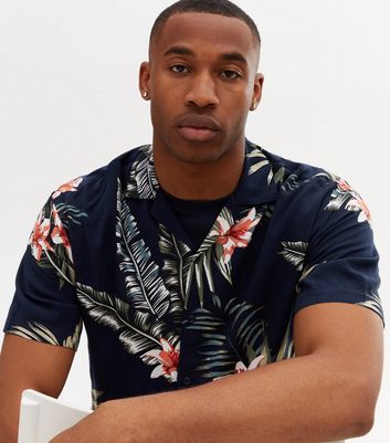 Herrenmode Bekleidung für Herren Jack & Jones Navy Palm Short Sleeve Shirt Herrenmode Bekleidung für Herren Jack & Jones Navy Palm Short Sleeve Shirt