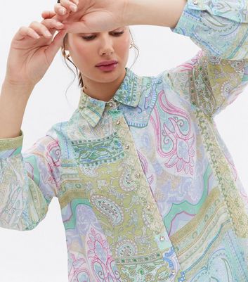 Click to view product details and reviews for White Paisley Pleated Long Dip Hem Shirt New Look.