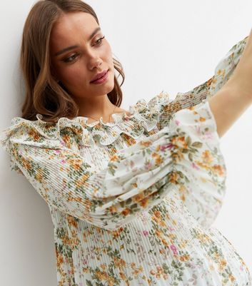 Green Floral Plissé Bardot Blouse New Look