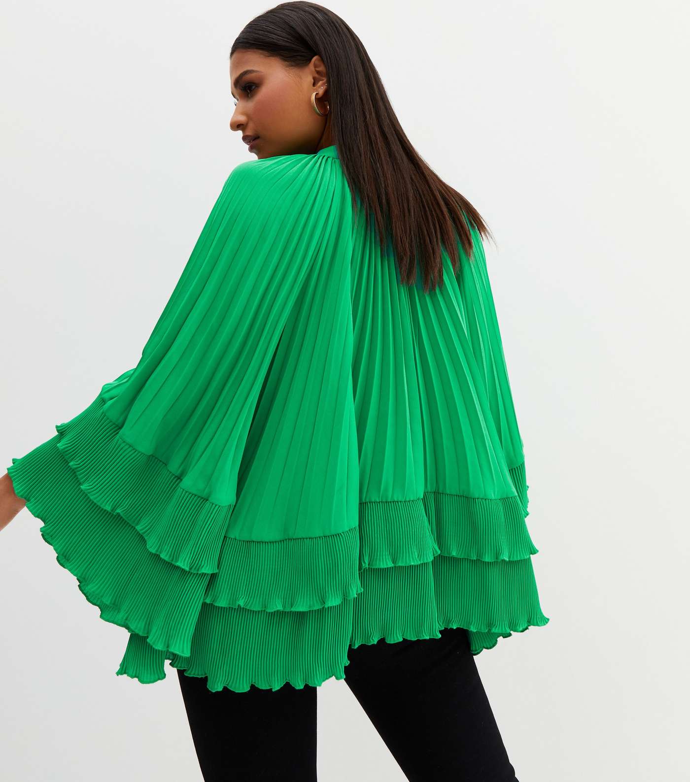 Green Pleated Tie Neck Tiered Blouse Image 4