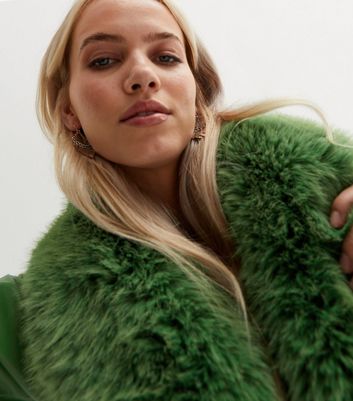 Green faux shop fur collar