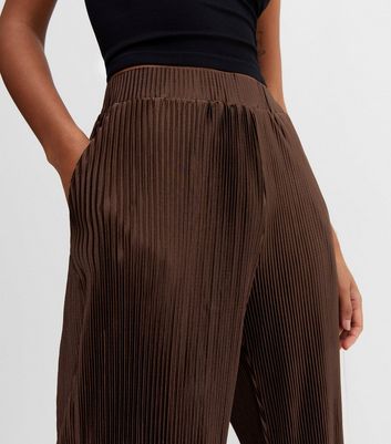 Dark Brown Plissé Wide Leg Trousers | New Look