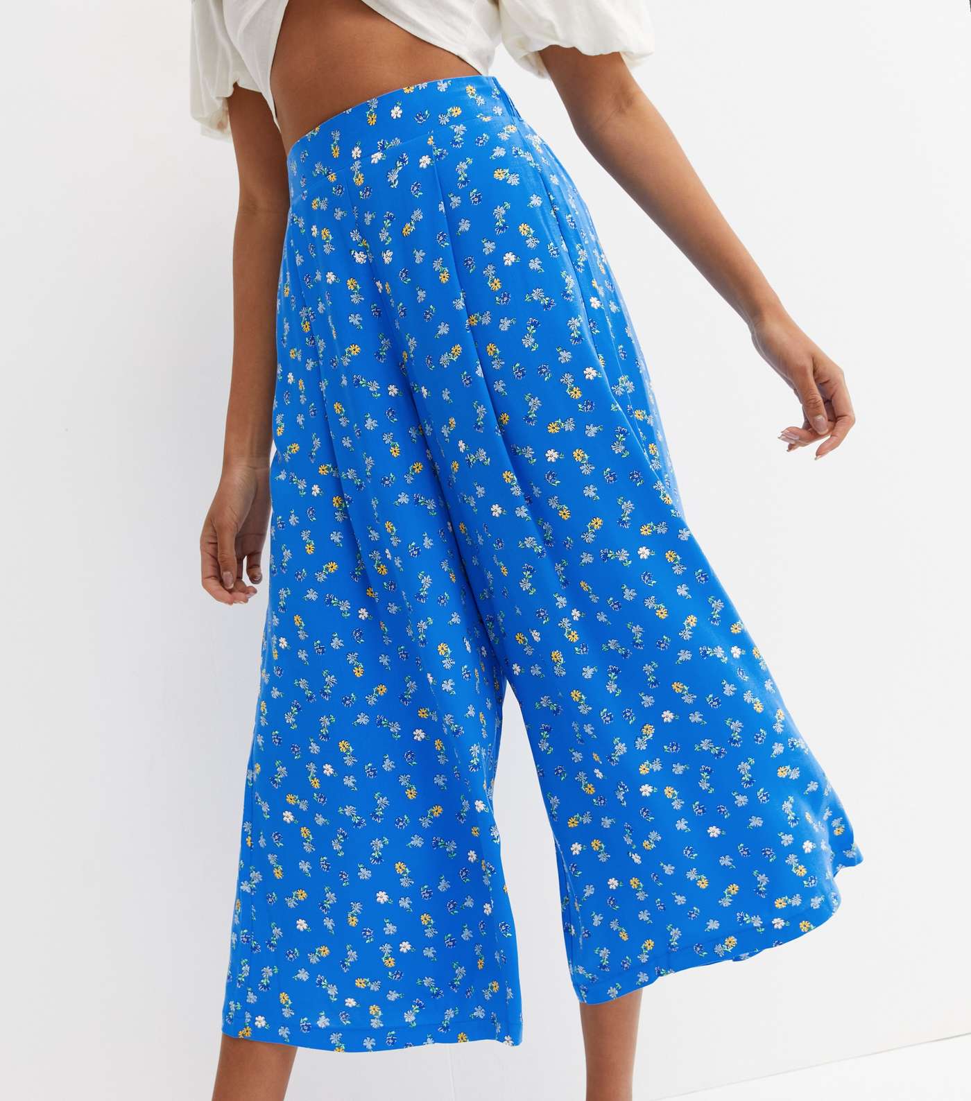 Blue Floral Pleated Wide Leg Crop Trousers Image 2