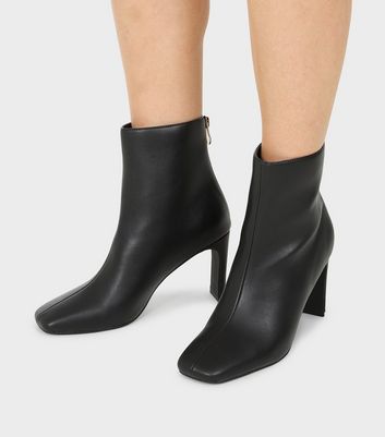 Black square 2025 heel boots