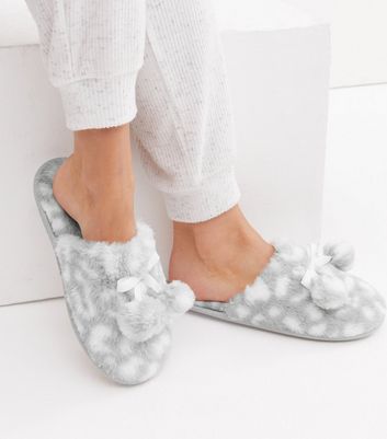 totes pom pom slippers