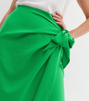 green tie skirt