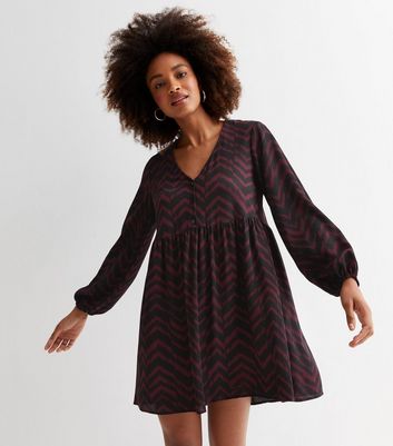 Burgundy Zig Zag V Neck Button Mini Dress