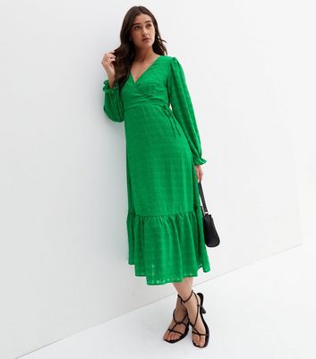 Green Check Seersucker Tiered Midi Wrap Dress | New Look