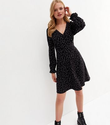 New look black deals long sleeve dress