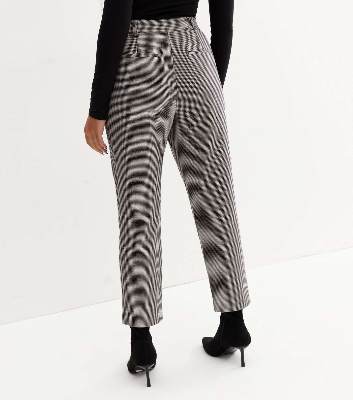 Petite Brown Check High Waist Tapered Trousers Image 4
